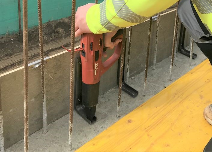 516. Betobord LS peremzsalu rögzítése szegbelövéssel