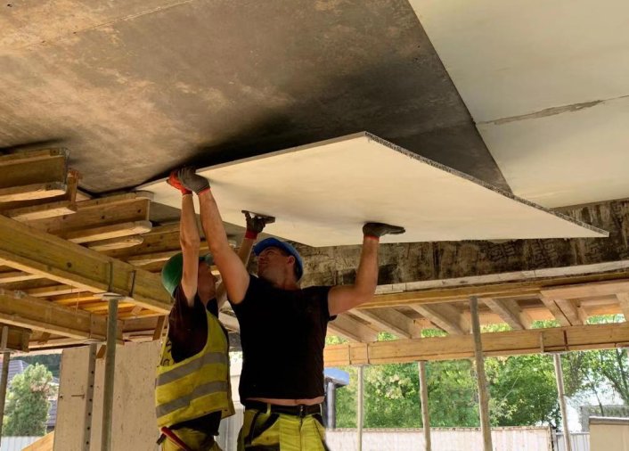 629. Plastoform tábla könnyű leválasztása betonfödémről